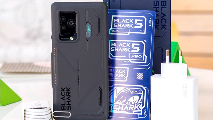 محتويات صندوق Black Shark 5 Pro